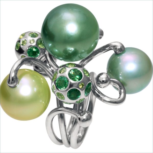 bague fly triple perles des mers du sud saphirs et diamants – Image 2