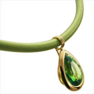 pendentif peridot poire sur or jaune