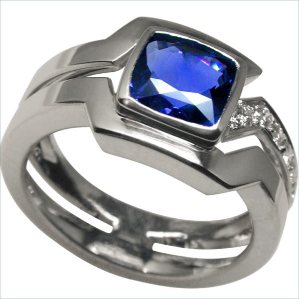 bague art déco saphir coussin et diamants or blanc palladié