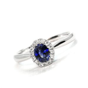 bague saphir et diamants - or blanc 18 carats