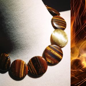Collier en oeil de fer d'Afrique et argent 925 plaqué or 18 carats