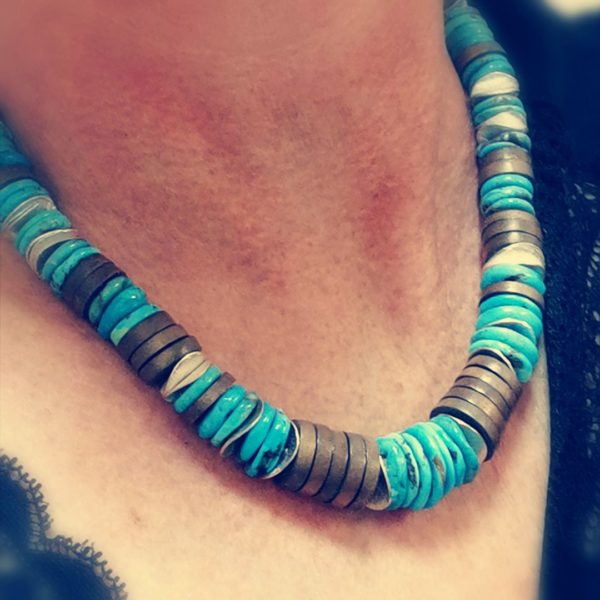 Collier ras de cou turquoise, bois et argent 925 – Image 2