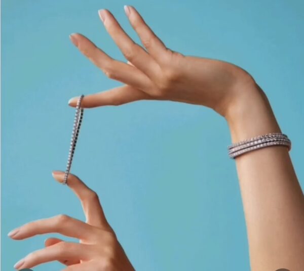 Bracelet tennis "Chris" rivière de diamants naturels F-GVS 2.34 carats or blanc 18 carats – Image 6