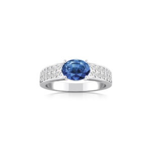 Bague saphir de Ceylan et pavage diamants sur or blanc 18 carats. Cherbourg