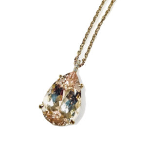 Pendentif poire morganite naturelle 10.77 carats et diamants or jaune 18 carats 750/000