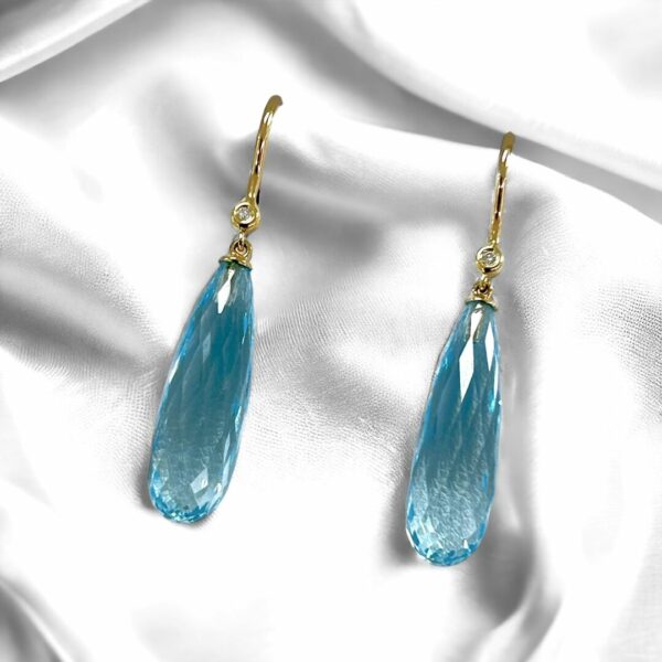 BIJOUX BOUCLES D'OREILLES PAMPILLES TOPAZES BLEUES ET DIAMANTS or jaune 18 carats