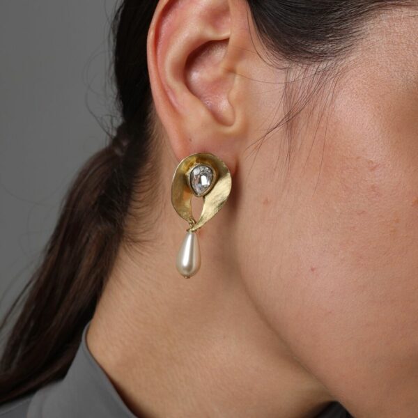 BOUCLES D'OREILLES PERLES D'IMITATION BRONZE ET CRYSTAL BRUN/NOIR – Image 2