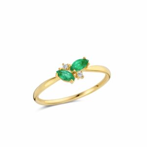 Bague romantique émeraudes navettes et diamants or jaune 18 carats. Cherbourg