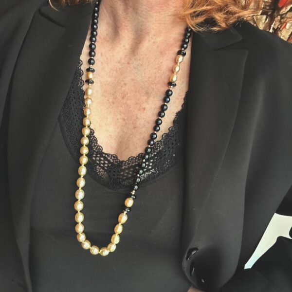 Collier sautoir perles de culture Gold des Philippines et onyx. Pièce unique Cherbourg