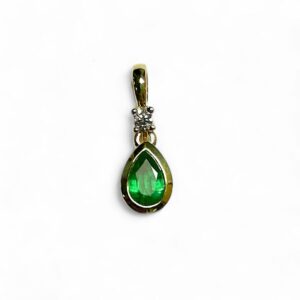 Pendentif poire émeraude AA et diamant sur or jaune 18 carats 750/000 Cherbourg