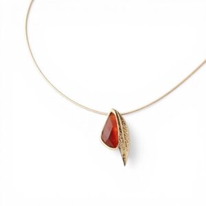 Collier Exotic feuille en bronze et résine orange Cherbourg