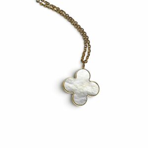 Collier trèfle 4 feuilles en nacre sur or jaune 18 carats 750/000ème. Cherbourg