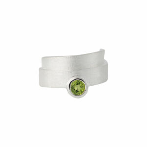 Bague argent 925 brossé Tourbillon péridot. Cherbourg